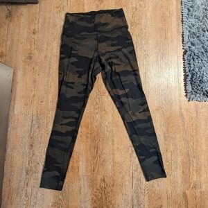 Victoria Secret Pink ultimate camo camouflage hunter forest green leggings M